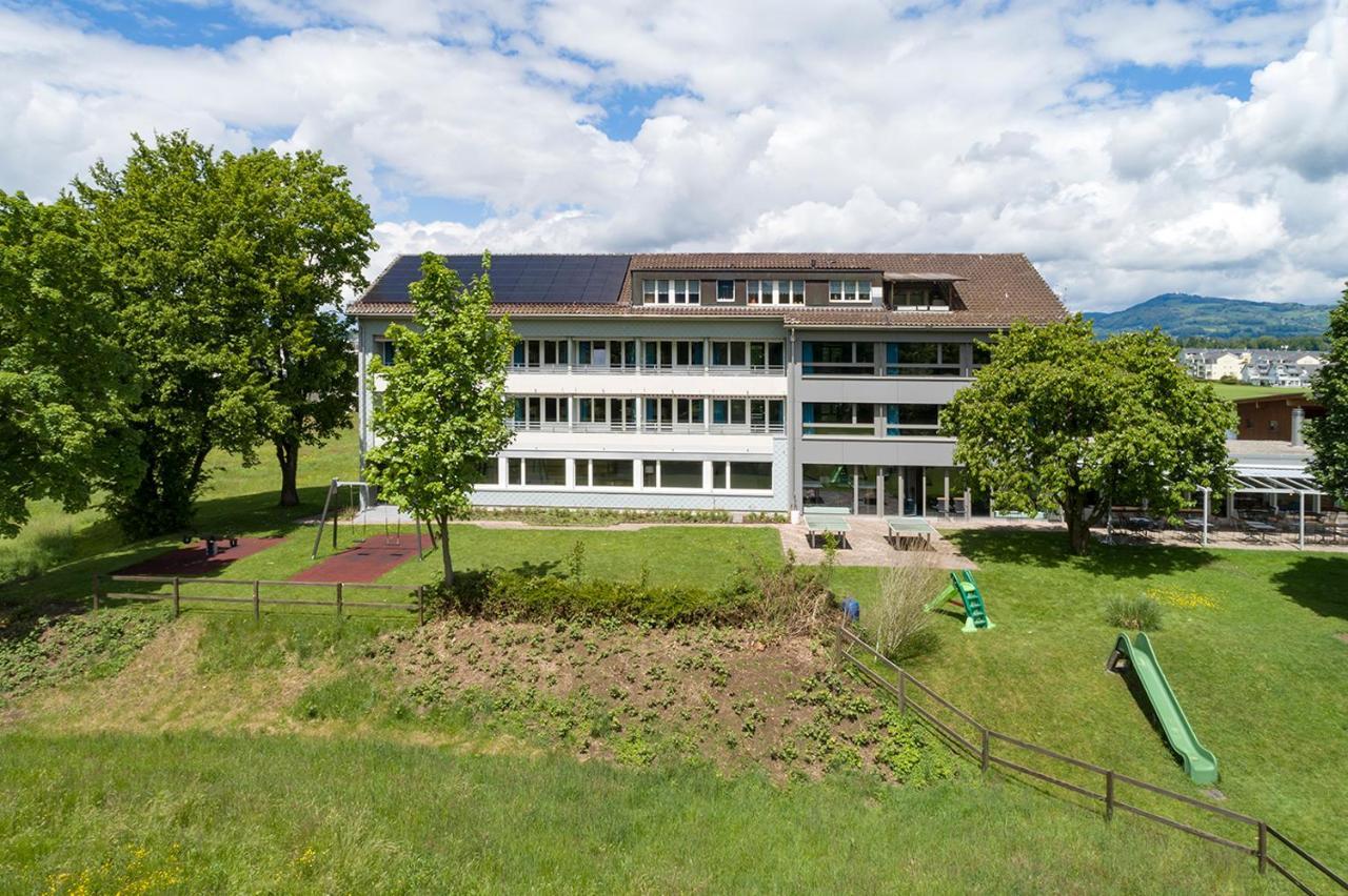 Rapperswil-Jona Youth Hostel Buitenkant foto